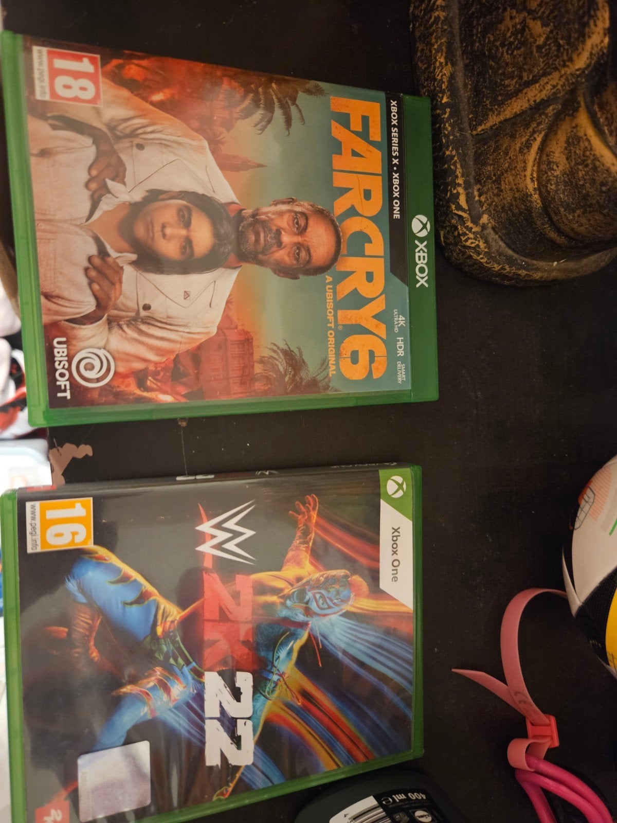 Far Cry 6 en WWE 2K22 Xbox One/Series X games, Spelcomputers en Games, Online, Vanaf 18 jaar, 1 speler, Zo goed als nieuw
