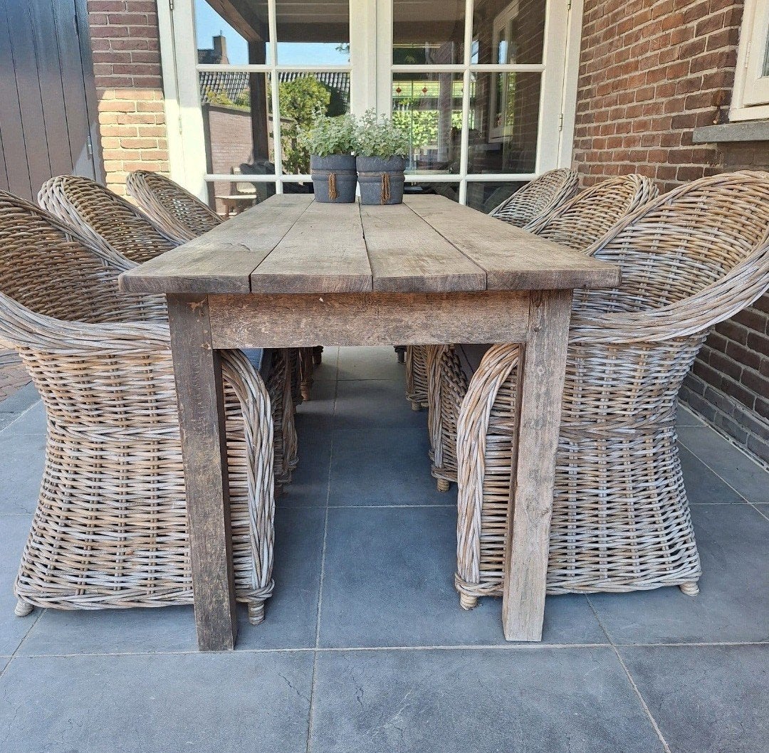 Foto 6 van Rotan stoelen met kussen, 6 stuks