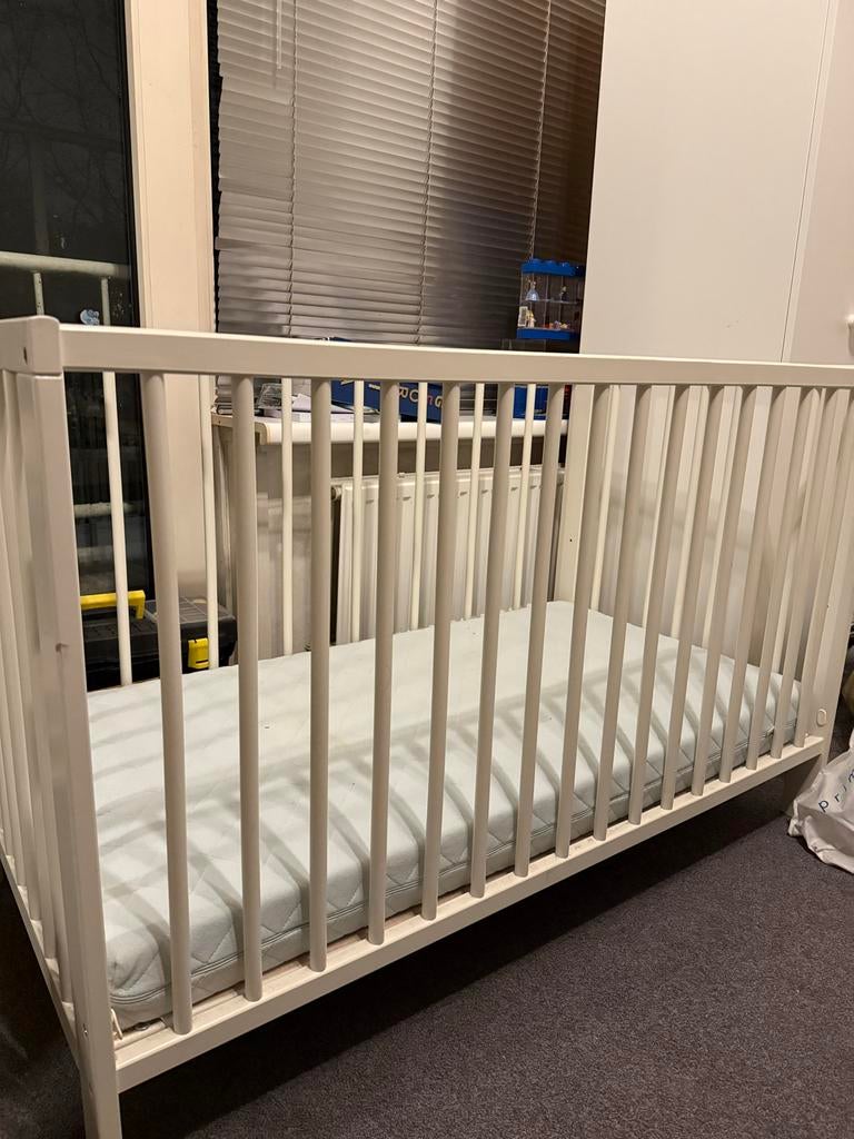 Baby ledikant met matras - Zo goed als nieuw, Ophalen, Zo goed als nieuw, Ledikant