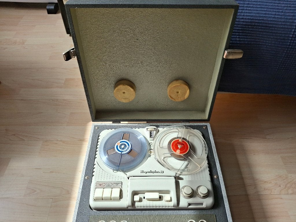 Bandrecorder Telefunken, Ophalen, Bandrecorder, Met stofkap