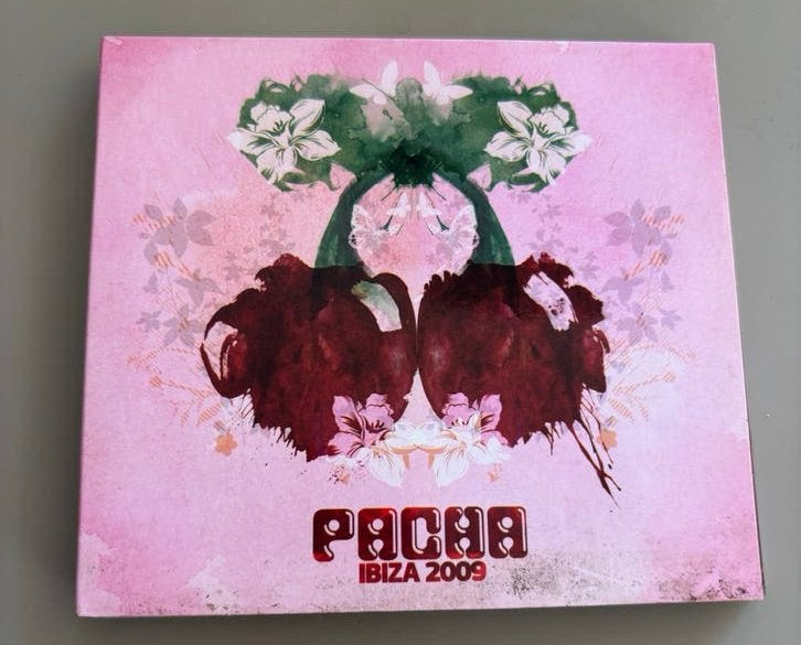Pacha Ibiza 2009 - Dance 2 CD, Dance, Ophalen of Verzenden, Zo goed als nieuw, Inclusief doosje