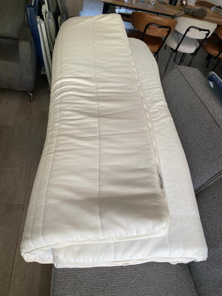 IKEA TUSSÖY Topper - Comfortabel en Zo Goed als Nieuw, Huis en Inrichting, Slaapkamer | Matrassen en Bedbodems, Ophalen, Tweepersoons