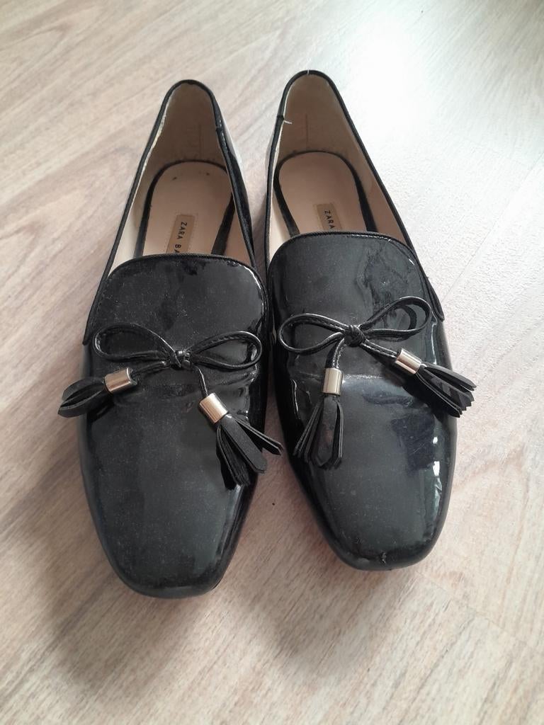 Zwarte lak loafers van Zara maat 41, Schoenen met lage hakken, Zwart, Ophalen of Verzenden, Zo goed als nieuw