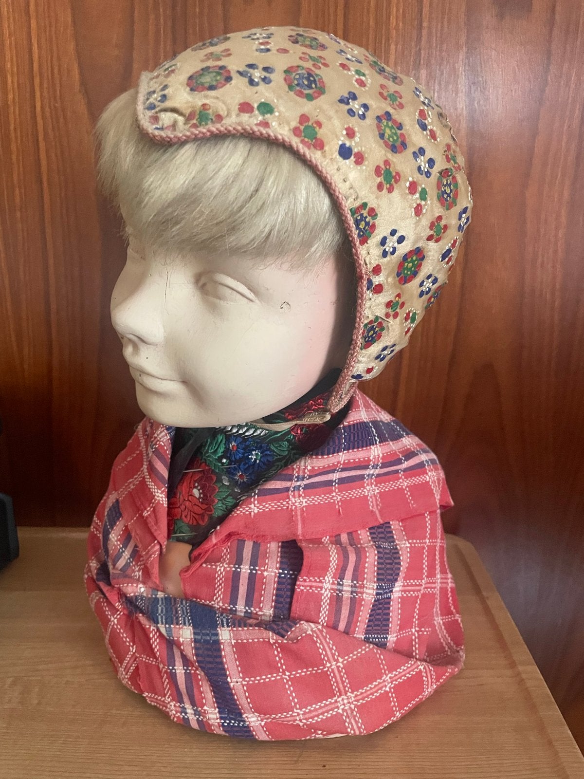 Vintage kinderhoofdje met staporster muts klederdracht, Ophalen of Verzenden