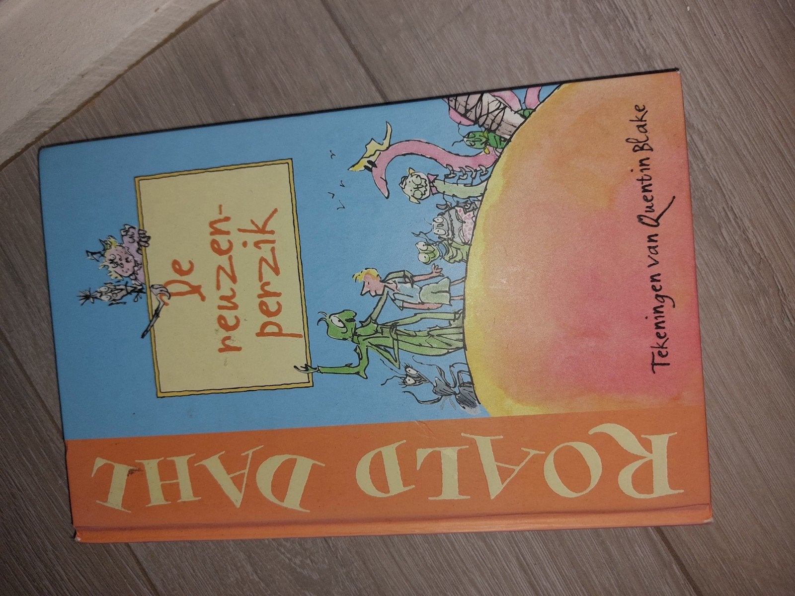 De Reuzenperzik - Roald Dahl (Tekeningen Quentin Blake), Ophalen of Verzenden, Gelezen, Roald Dahl, Fictie algemeen