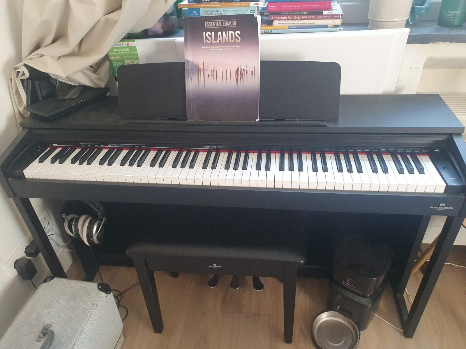 Oostendoorp Amadeus D320 Digital Piano + Headphones + Stool, Ophalen, Zo goed als nieuw, Zwart, Piano