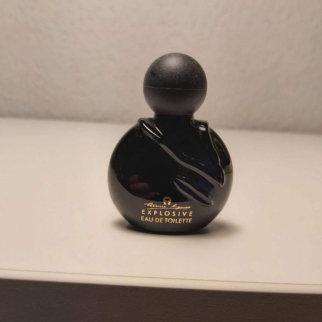 Explosive van Etienne Aigner, Ophalen of Verzenden, Zo goed als nieuw, Miniatuur, Gevuld