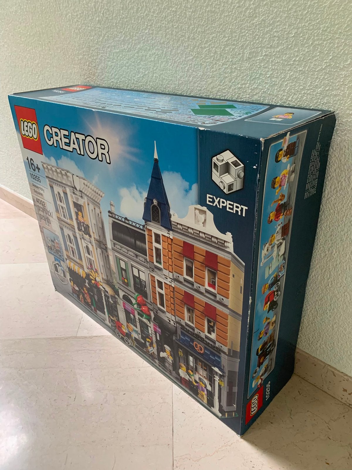 Lego Creator Expert 10255 Assembly Square Nieuw in doos, Kinderen en Baby's, Lego, Nieuw, Ophalen of Verzenden, Inclusief doos