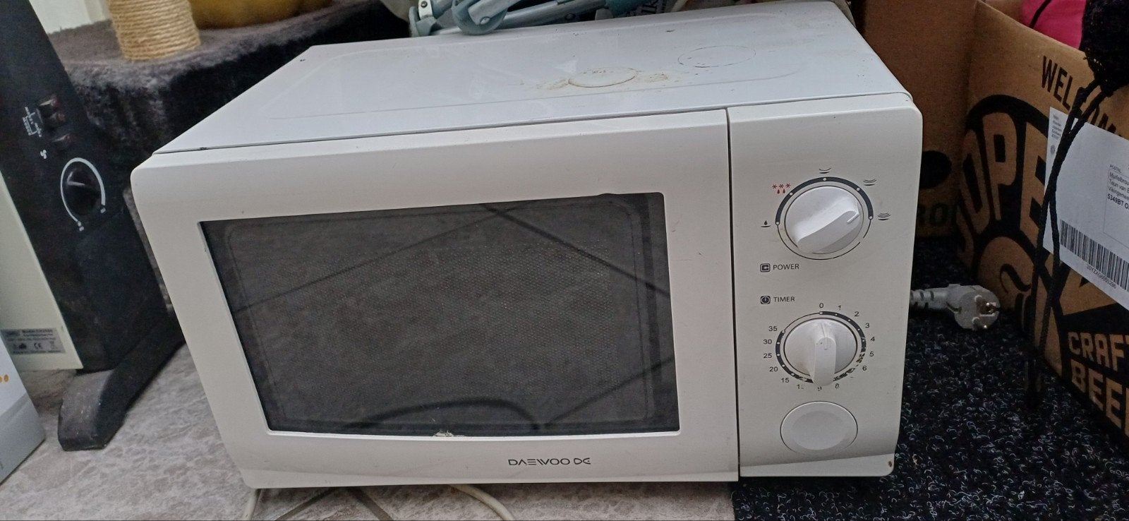 Daewoo KOR-6L35 Magnetron - Wit, Gebruikt, Ophalen, Minder dan 45 cm, Draaiplateau, Vrijstaand