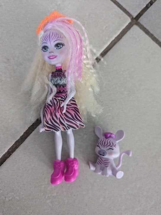Enchantimals pop met zebra vriendje en kroontje, Ophalen of Verzenden