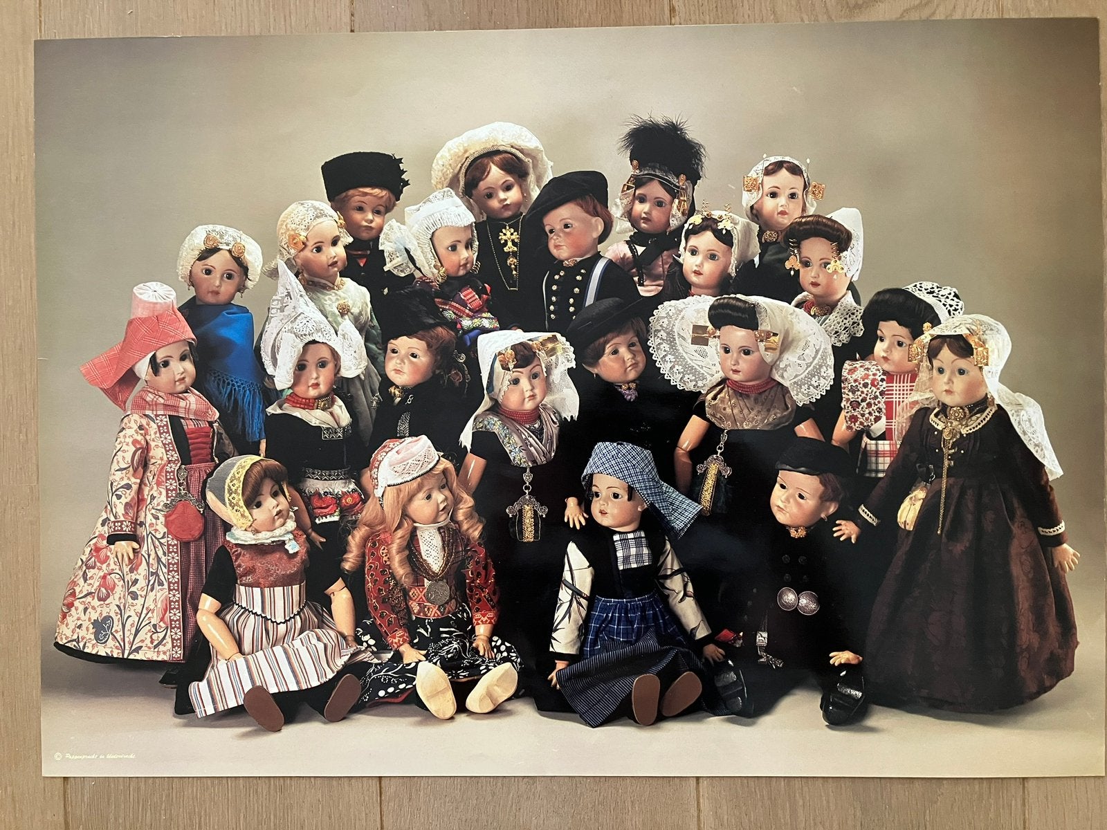 Poppen in klederdracht, Foto, Ophalen of Verzenden, 1940 tot 1960, Nieuw