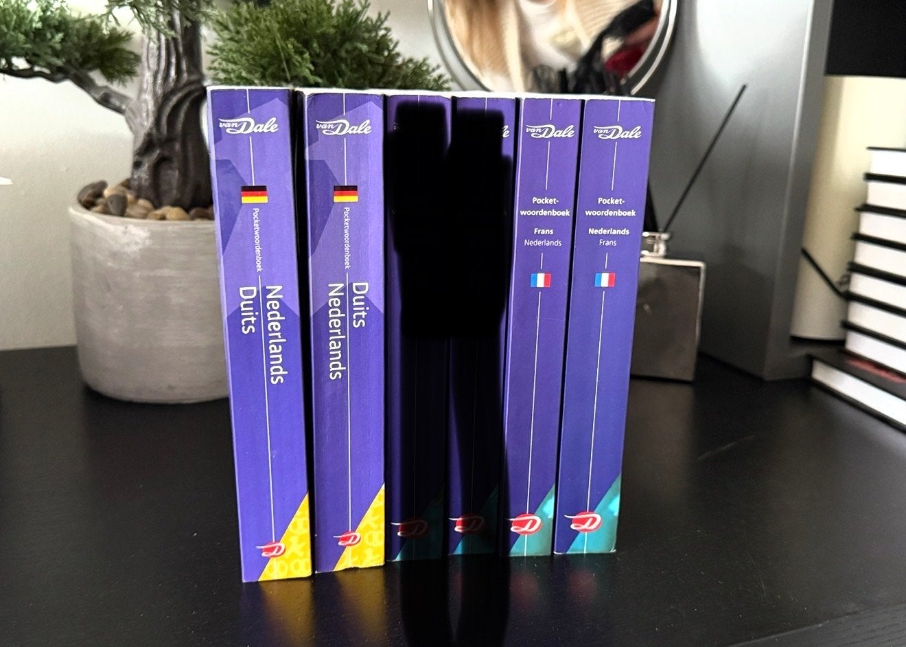 4 Van Dale Pocketwoordenboeken: NL-DE, DE-NL, FR-NL, NL-FR, Ophalen, Zo goed als nieuw, Van Dale, Nederlands