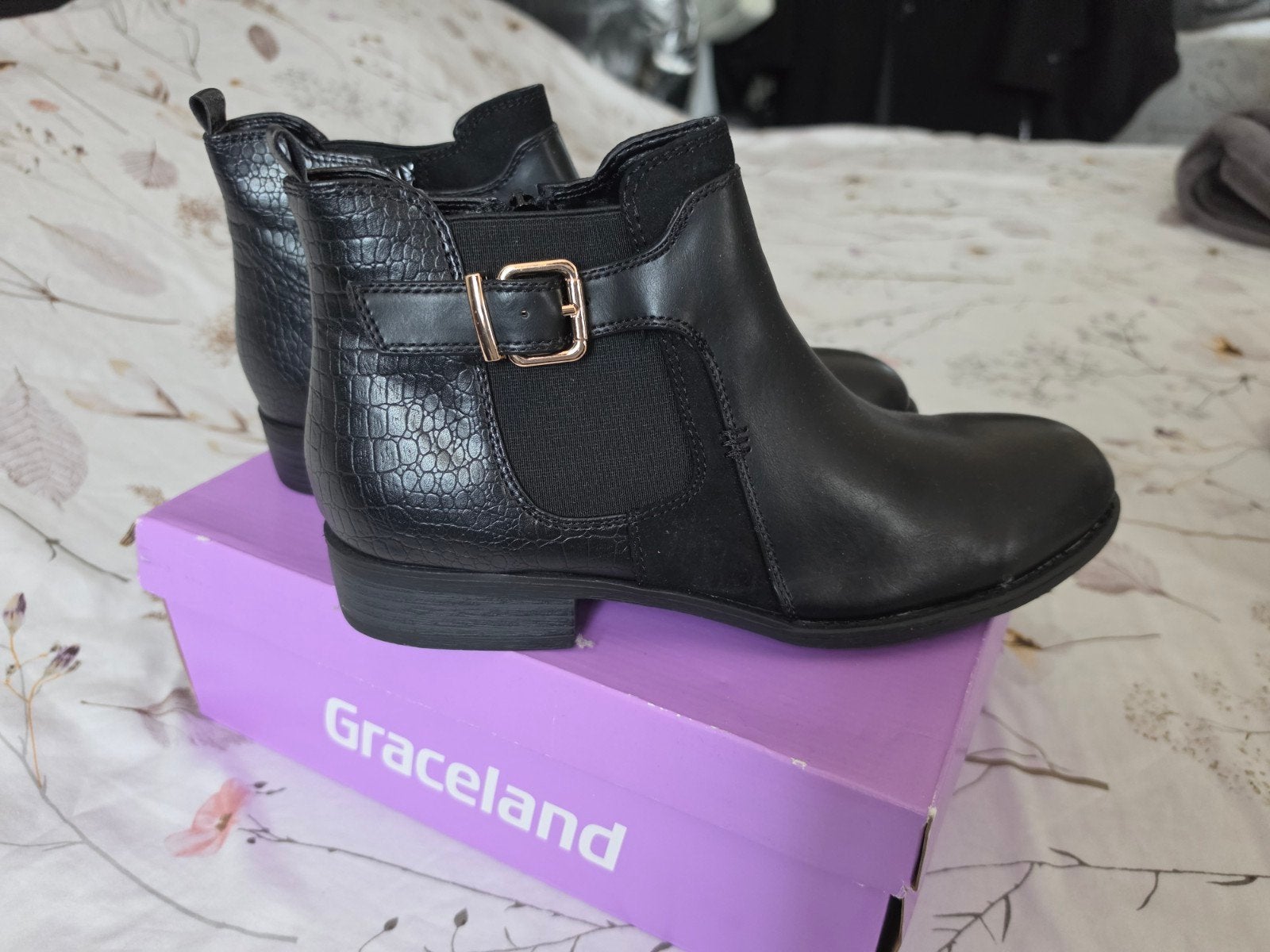 Zwarte Graceland enkellaarzen met gesp - Maat 42, Kleding | Dames, Schoenen, Zwart, Lage of Enkellaarzen, Nieuw, Ophalen of Verzenden