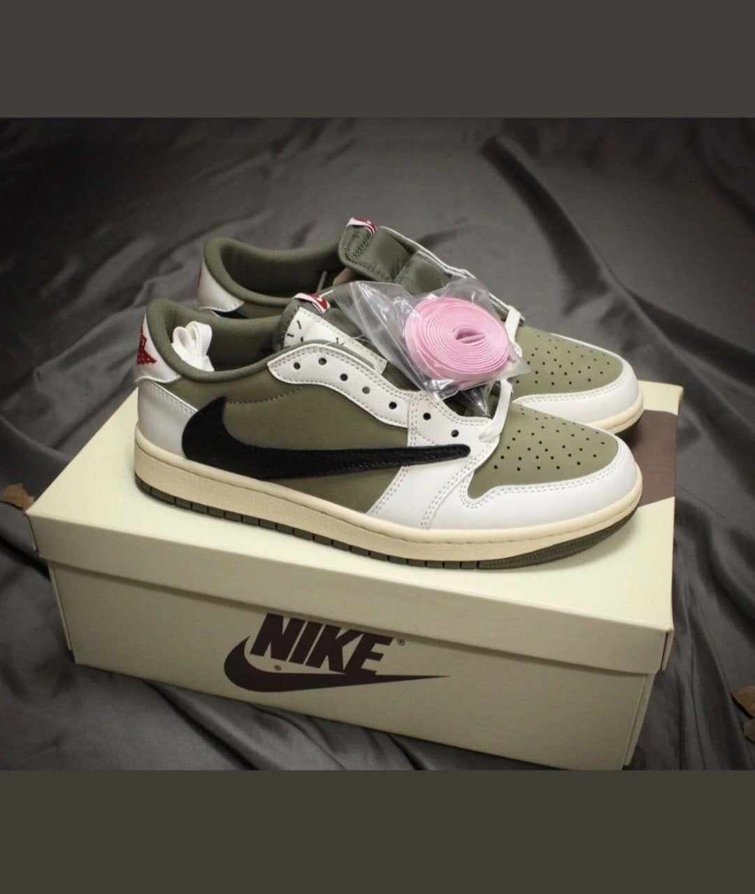 Nike Air Jordan 1 Low Travis Scott Reverse Mocha, Kleding | Heren, Schoenen, Wit, Nike, Nieuw, Ophalen of Verzenden