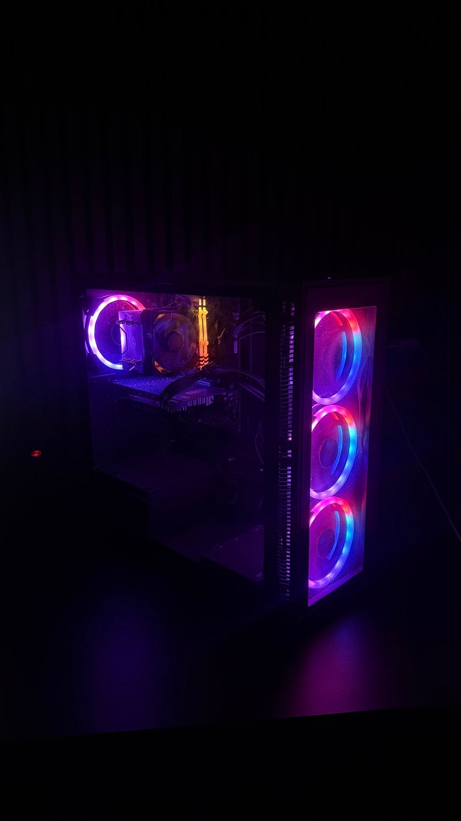 Foto 2 van Gaming PC – i7-10700F | GTX 1660 Ti | 32GB RAM | 1TB SSD