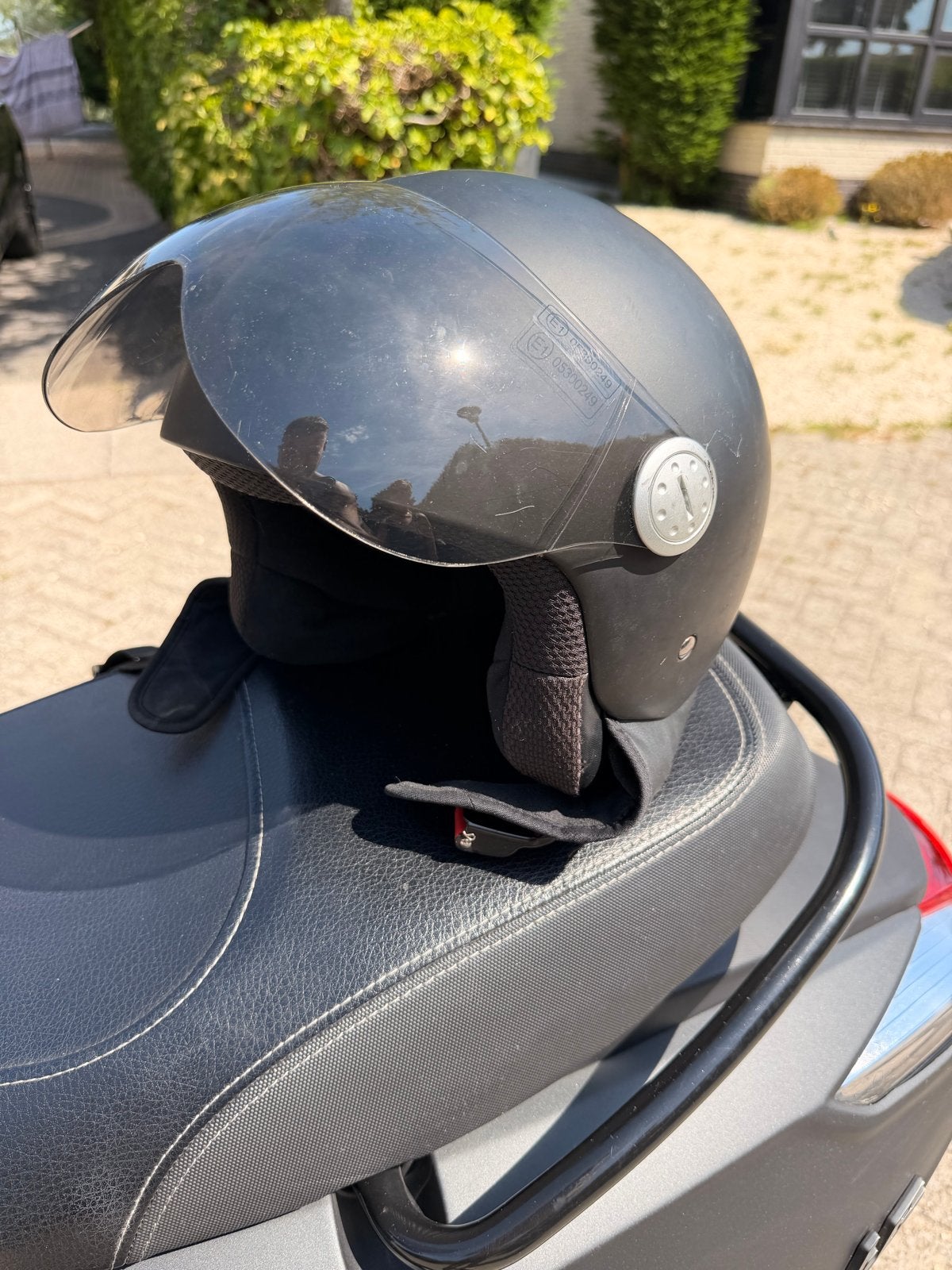 Zwarte scooterhelm met vizier - Maat M, Ophalen, Gebruikt, Medium