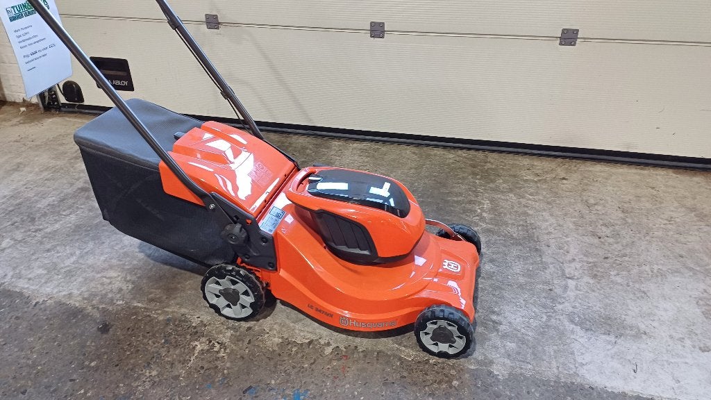 Husqvarna LC347i Accu Gazonmaaier, Cirkelmaaier, Accu-grasmaaier, Ophalen of Verzenden, Zo goed als nieuw