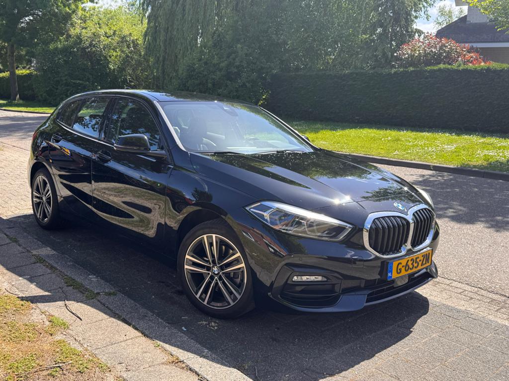 BMW 1-Serie 118i 140pk Aut 2020 Zwart, Auto's, 1295 kg, Zwart, Origineel Nederlands, Particulier