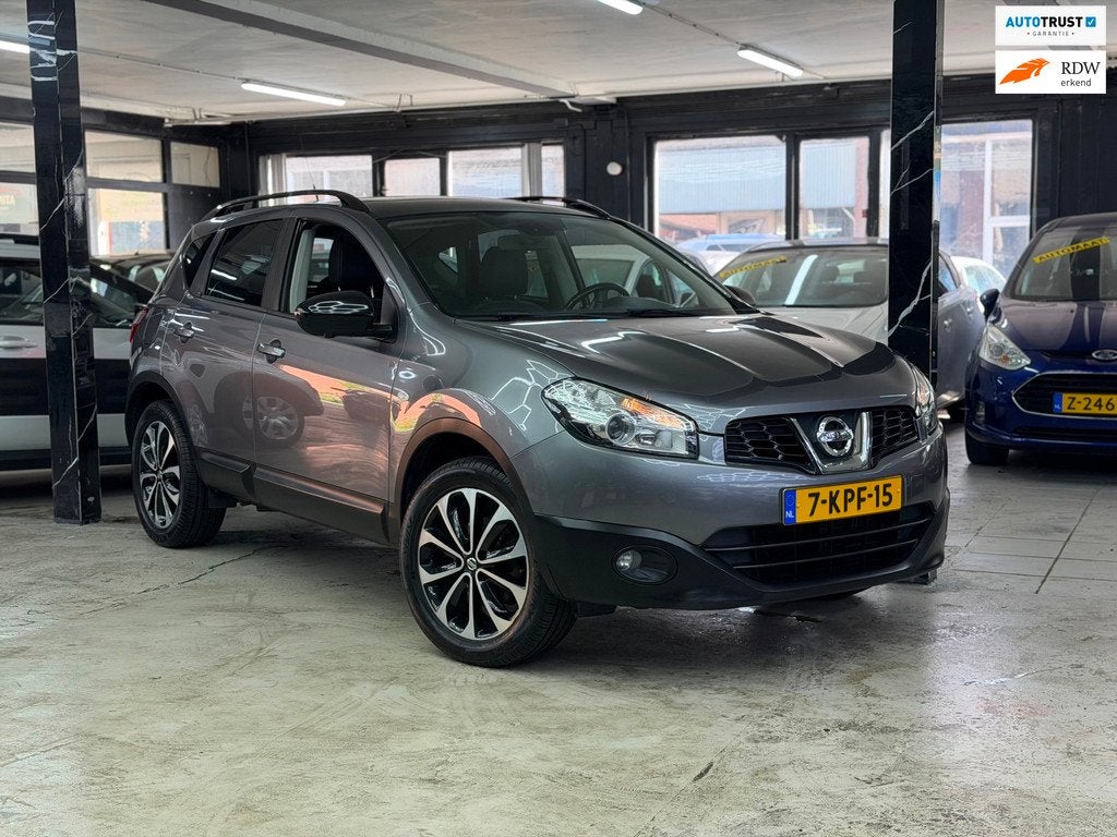 Nissan Qashqai 1.6 360 Camera | Automaat | Navi | Pano | tre, Auto's, Nissan, Euro 5, Gebruikt, 4 cilinders, Leder en Stof