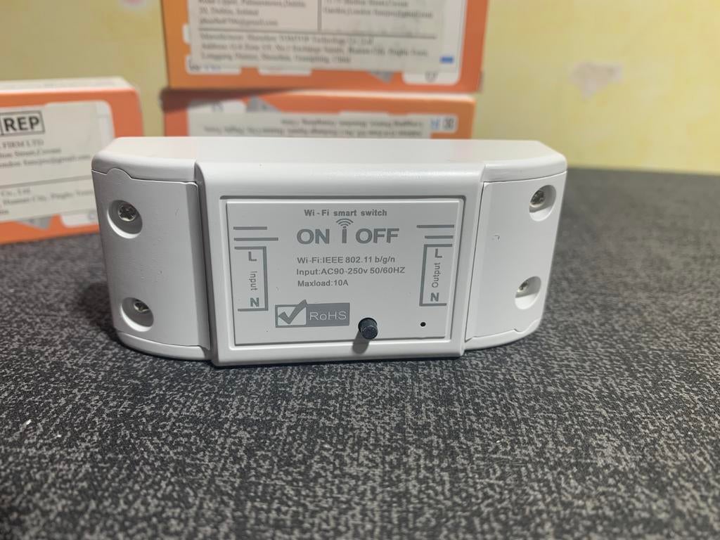 WiFi gestuurde kroonsteen Smart WiFi switch powered by TUYA, Ophalen of Verzenden, Nieuw