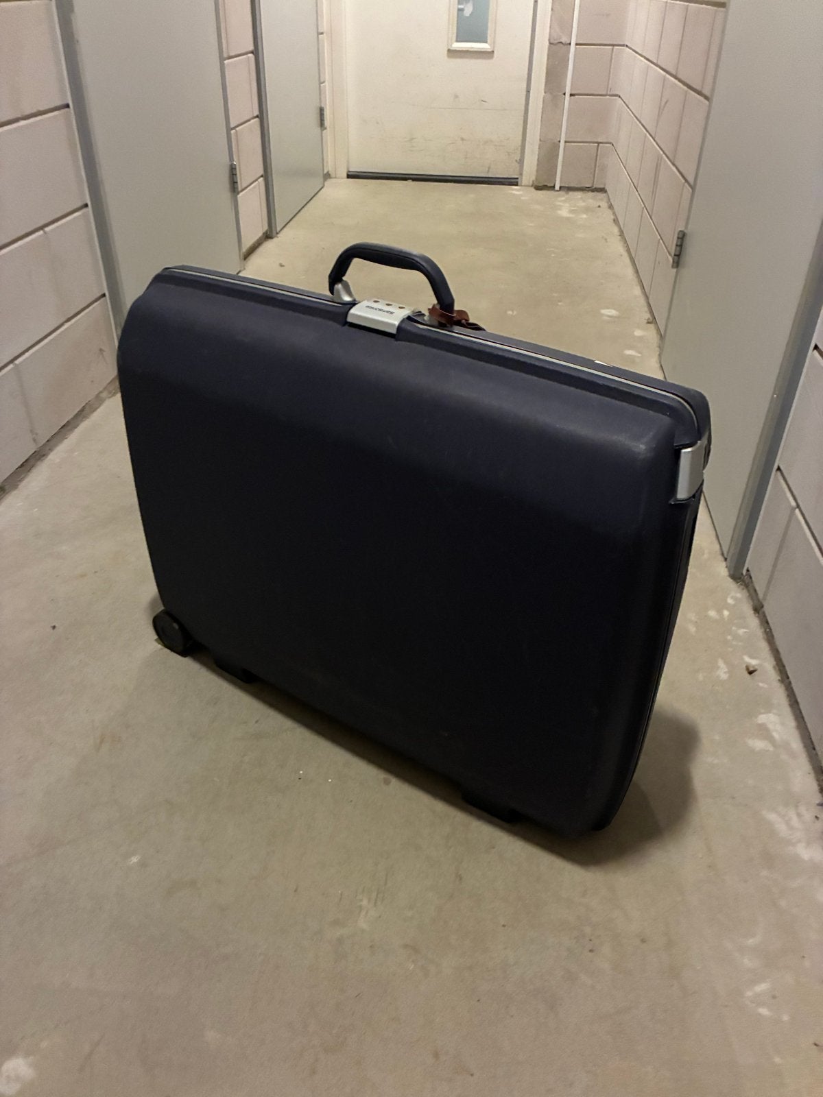 Samsonite donkerblauwe koffer met wieltjes, Gebruikt, 20 tot 30 cm, Blauw, 60 tot 80 cm