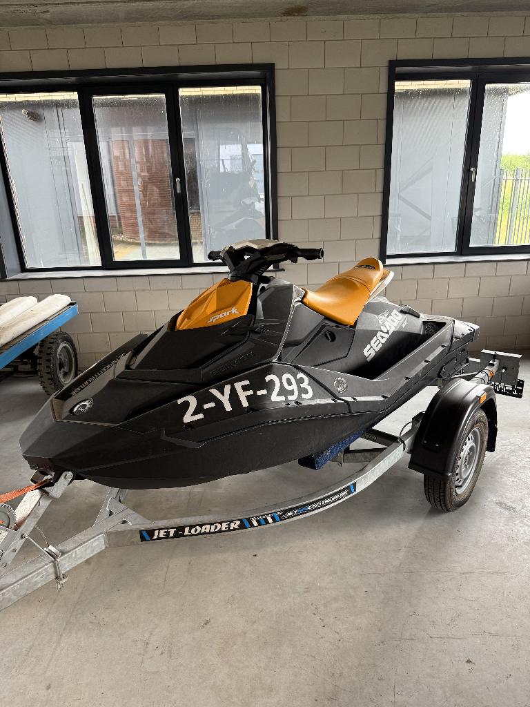 Sea-Doo spark 2up 110pk bj. 2021 incl. trailer (16 vaaruren), Watersport en Boten, Motorboten en Motorjachten, Trailer, Zo goed als nieuw