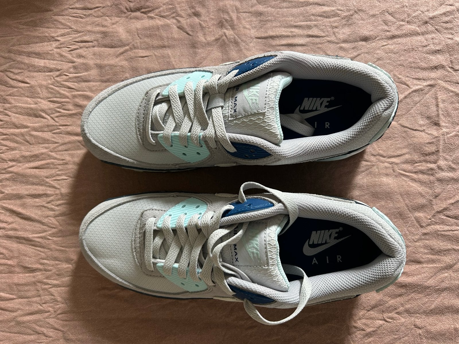 Nieuwe Nike Air Max 90 - Maat 42,5, Kleding | Heren, Schoenen, Ophalen of Verzenden, Nieuw, Overige kleuren, Sneakers of Gympen
