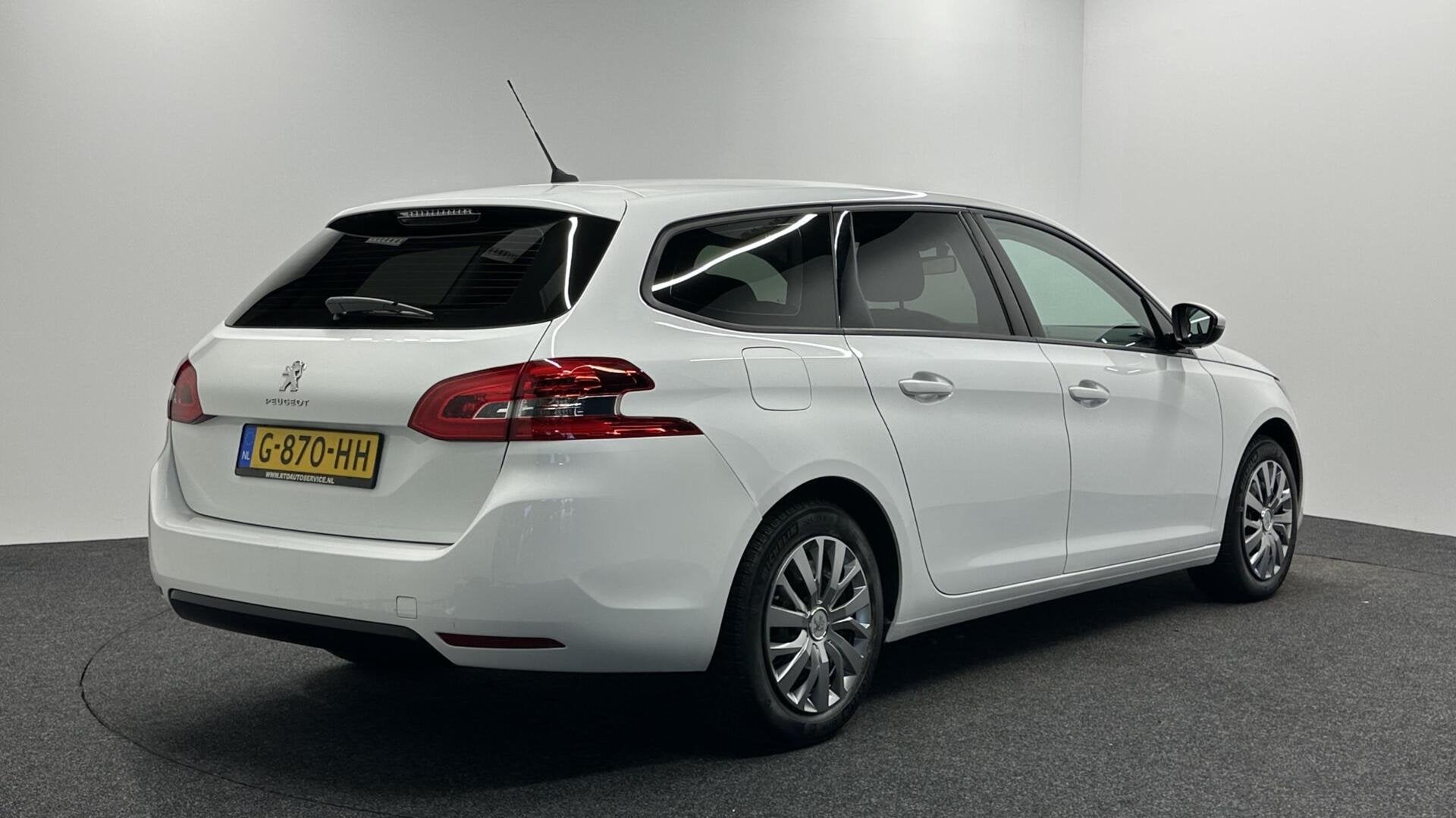 Peugeot 308 SW 1.2 PureTech Blue Lease CARPLAY NAVI CRUISE E, Auto's, Voorwielaandrijving, Stof, Gebruikt, 1199 cc