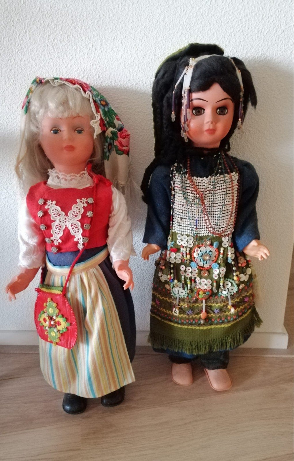Zeeuwse klederdrachtpoppen koopje, Verzamelen, Poppen, Ophalen of Verzenden, Pop