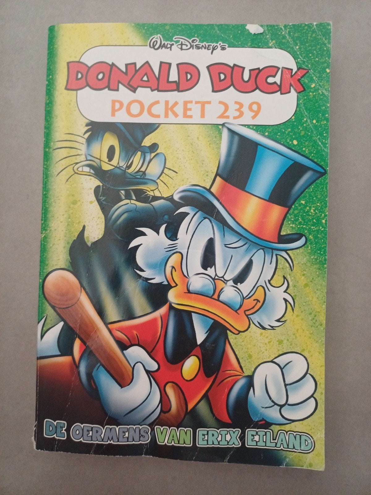 Donald Duck Pocket 239 - De Oermens van Erix Eiland, Boeken, Gelezen, Walt Disney's, Eén stripboek, Ophalen of Verzenden