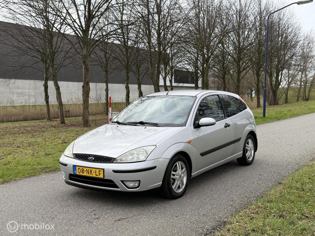 Ford Focus 1.6-16V Trend*AUTOMAAT*AIRCO*ELEK. RAMEN, 1596 cc, Gebruikt, Zwart, 4 cilinders