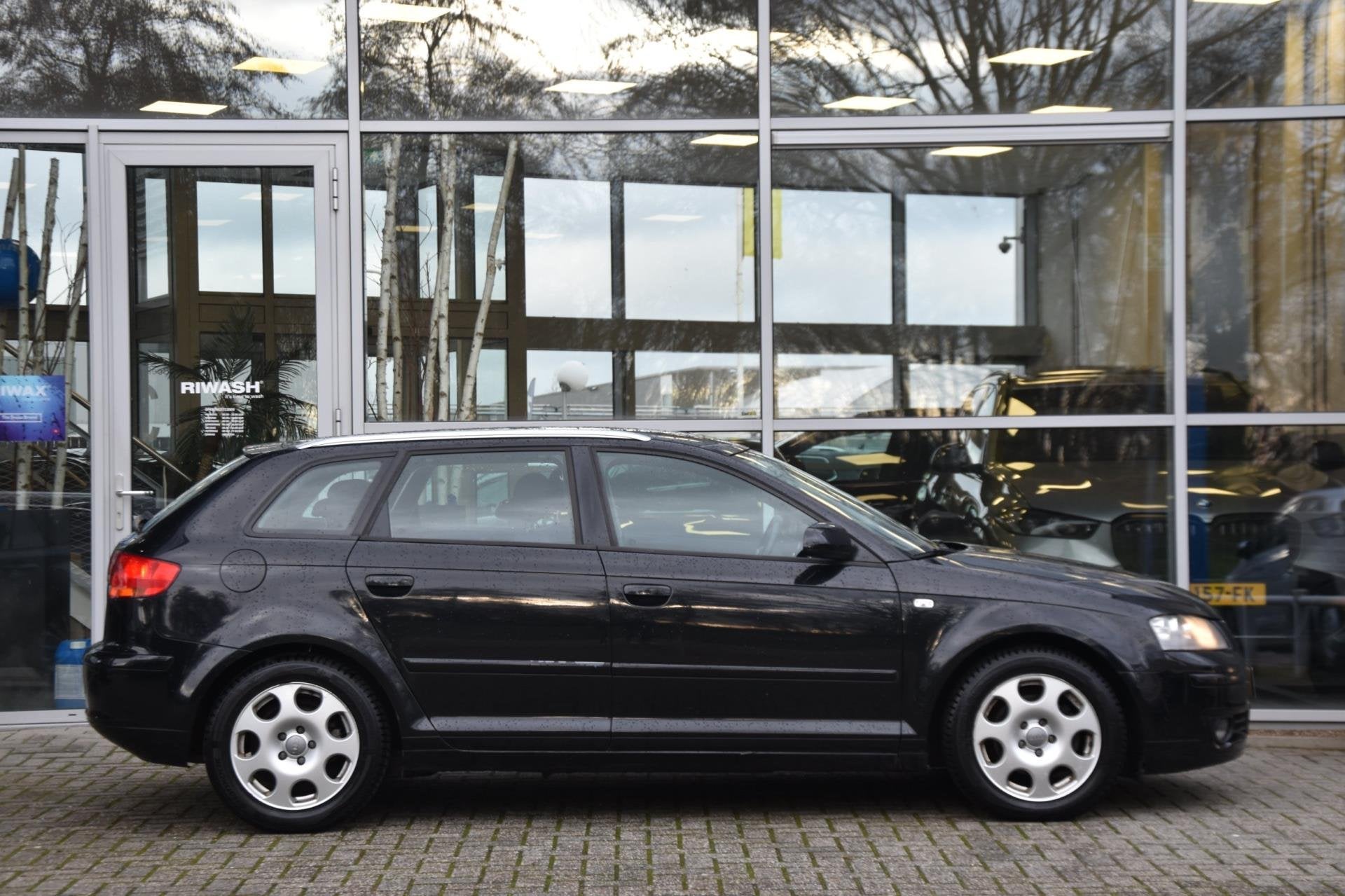 Audi A3 Sportback 1.8 TFSI Automaat | Cruise | Trekhaak | LM, Auto's, Audi, 1345 kg, Stof, Gebruikt, Zwart