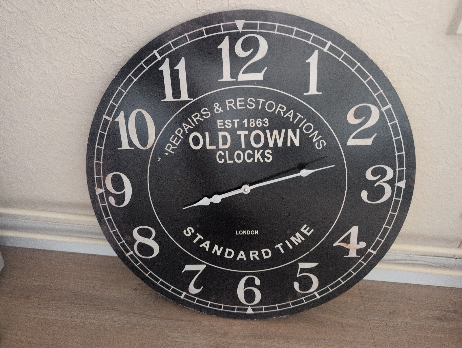 Grote wandklok 'Old Town Clocks' - Zwart/Wit, Ophalen of Verzenden