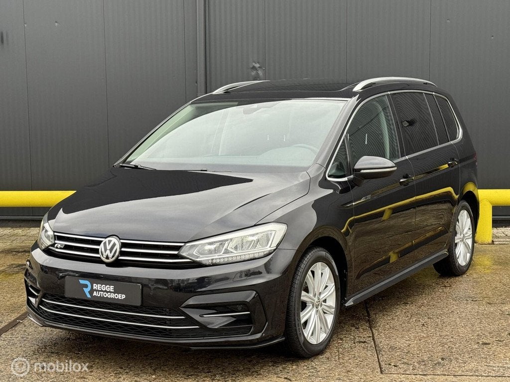 Volkswagen Touran 2.0 TDI DSG R-Line PANODAK | TREKHAAK |, Euro 6, Bedrijf, Diesel, Onderhoudsboekje