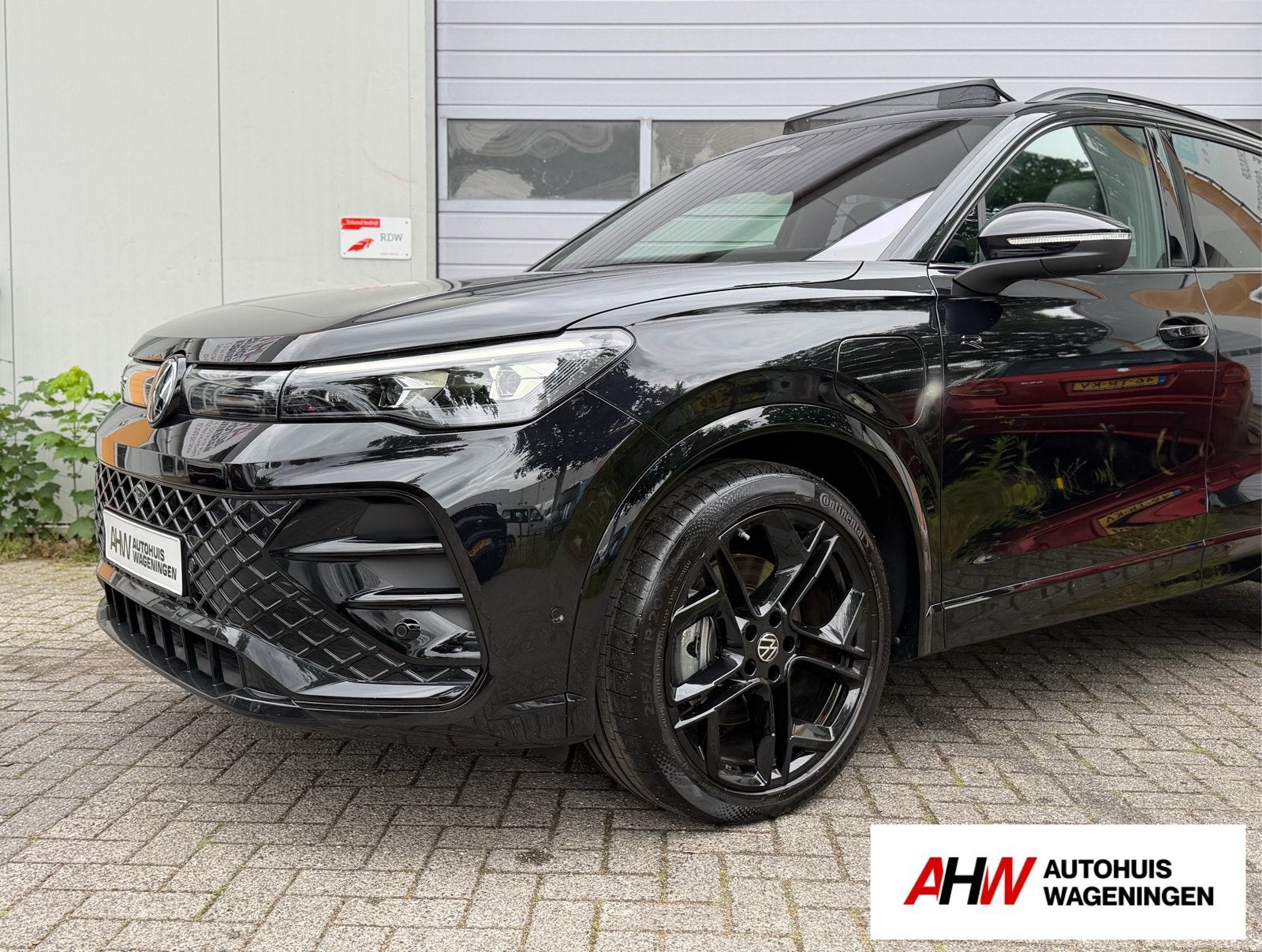 Volkswagen Tiguan / 1.5e TSI HYBRID / CAMERA / MEMORY / PANO, 1498 cc, Zwart, 4 cilinders, 0 kg