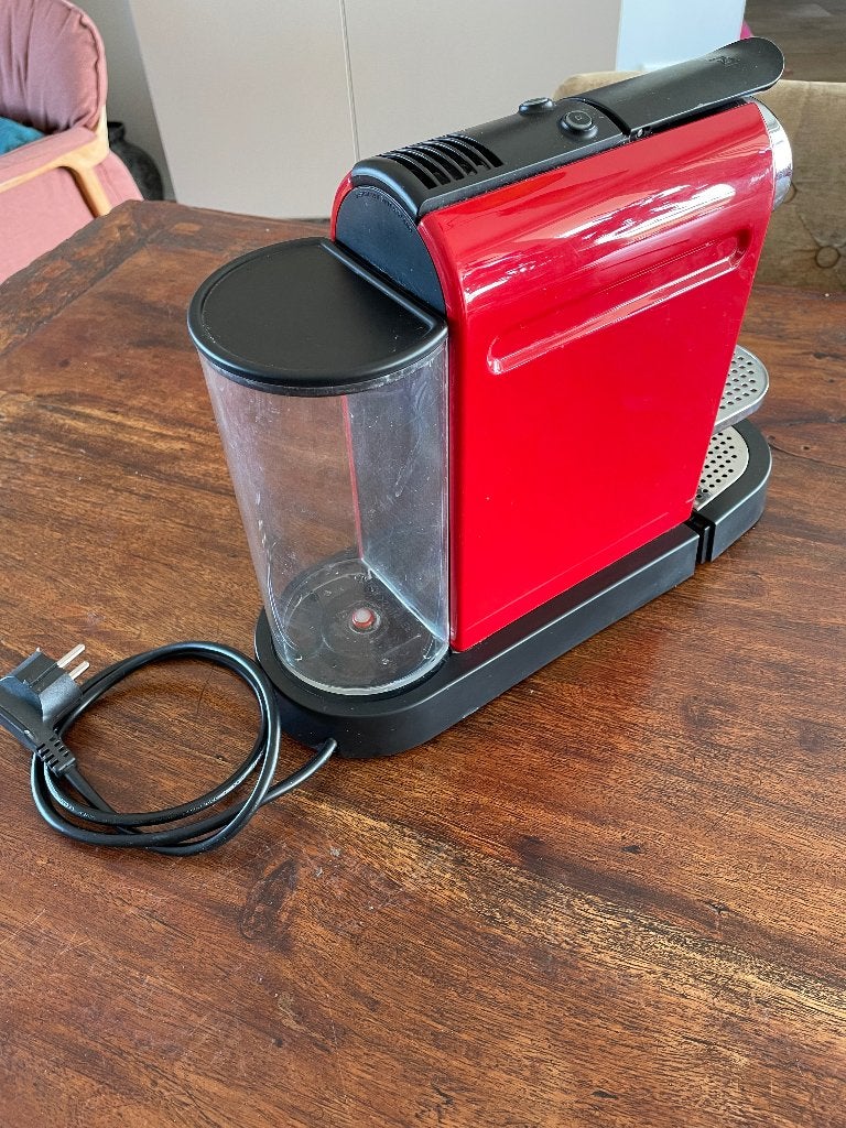 Kopje koffie ? Dan alleen een echte Nespresso, Ophalen, Gebruikt, Koffiemachine, 4 tot 10 kopjes