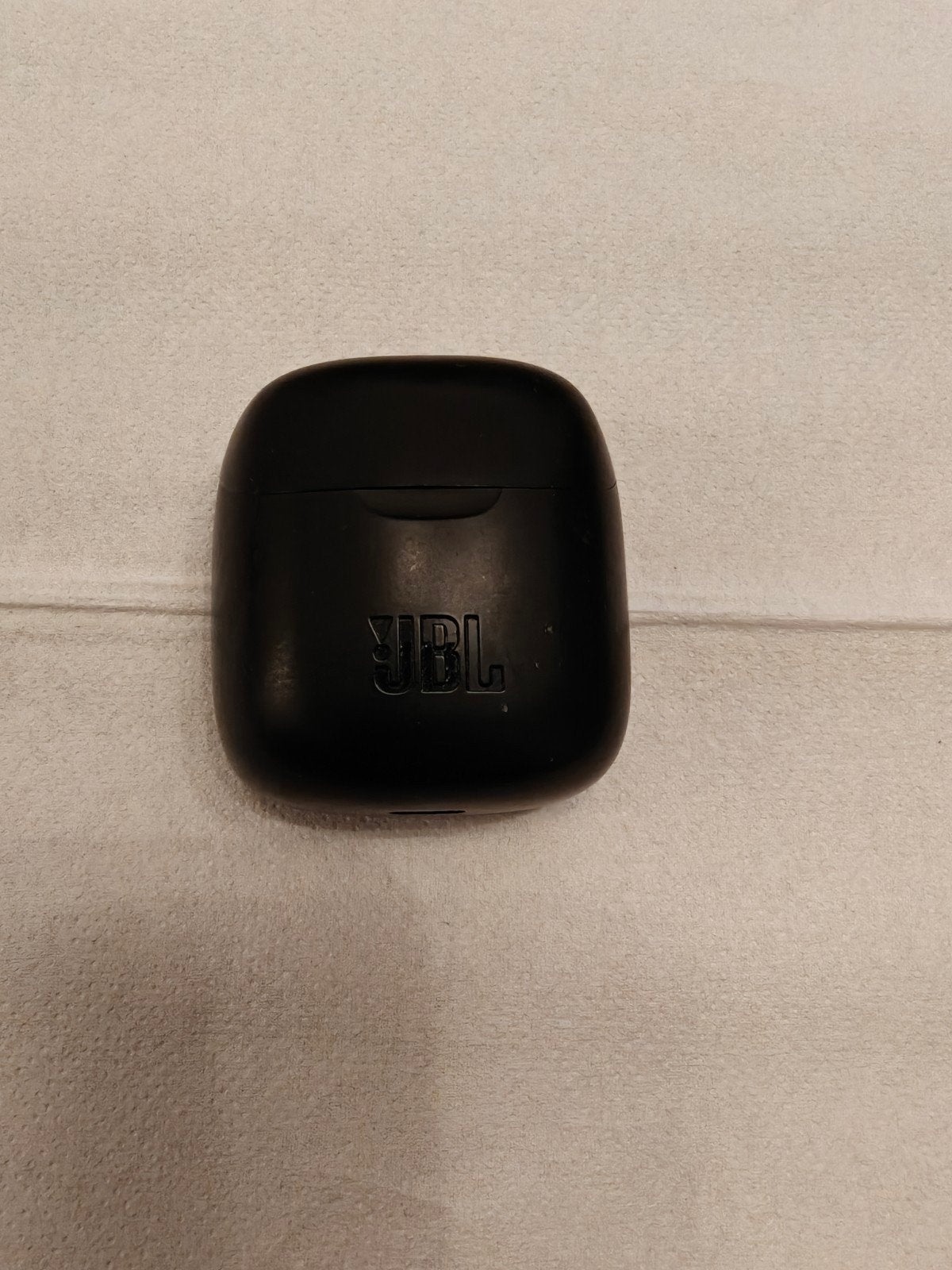 JBL Tune 225 case, Telecommunicatie, Mobiele telefoons | Oordopjes, Ophalen of Verzenden, Zo goed als nieuw