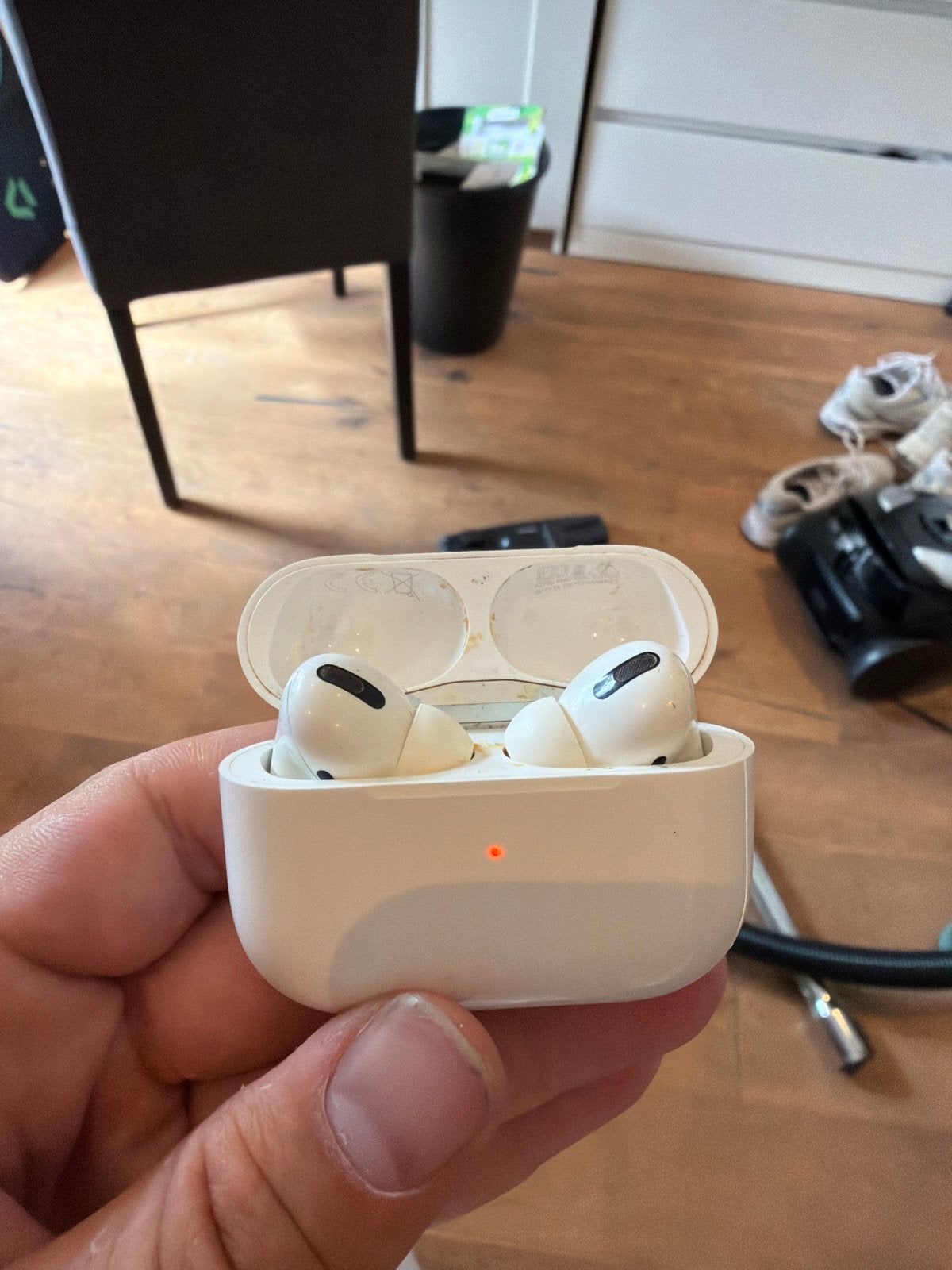 AirPods met oranje lampje - defect, voor de handige koper, Ophalen, In-ear, Wit, Draadloos