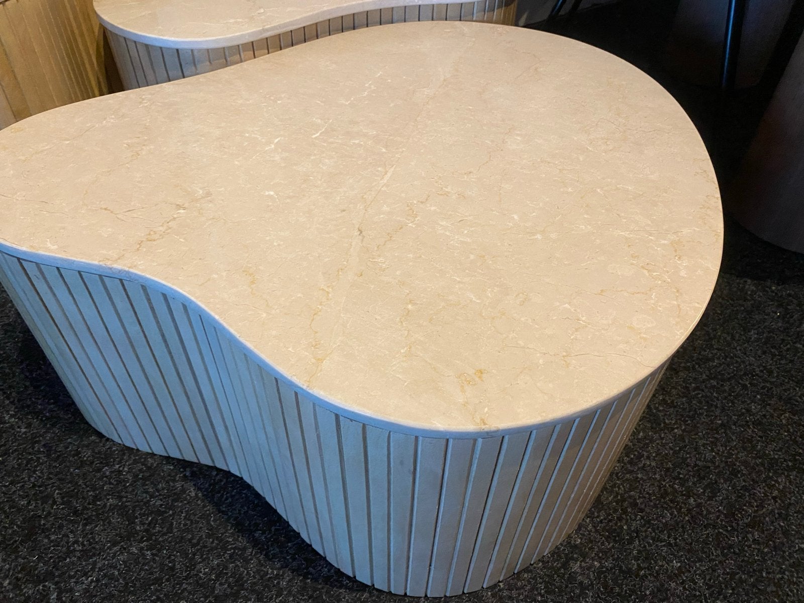 Salontafel set Kira 3-delig beige marmer & mangohout, Huis en Inrichting, Tafels | Salontafels, Ophalen, Nieuw, 50 tot 100 cm
