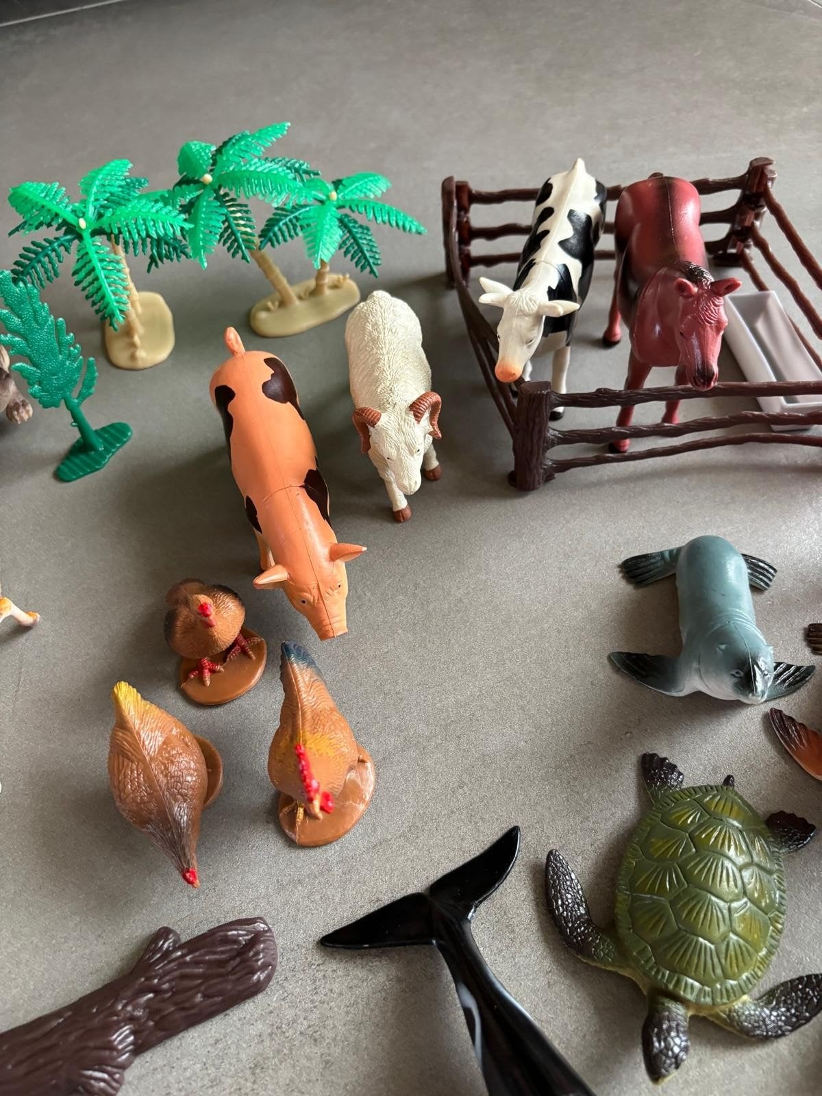 Dieren speelgoed set: boerderij en zeedieren, Ophalen