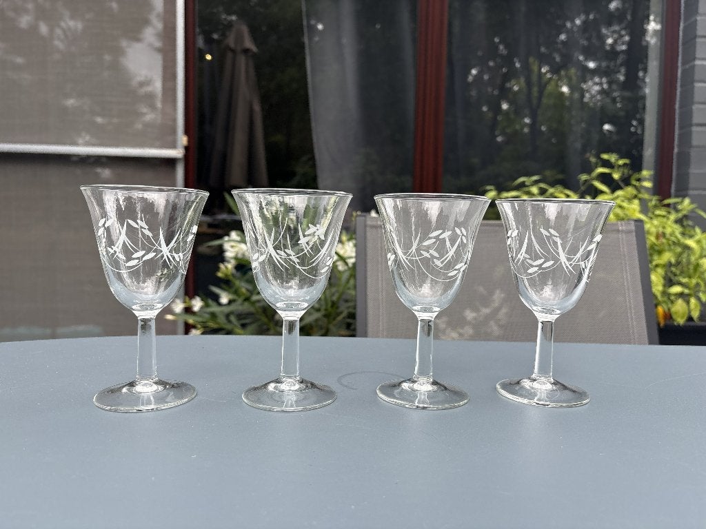 Set van 4 Vintage Geëtste Water- / Wijnglazen – Bladmotief, Antiek en Kunst, Ophalen of Verzenden