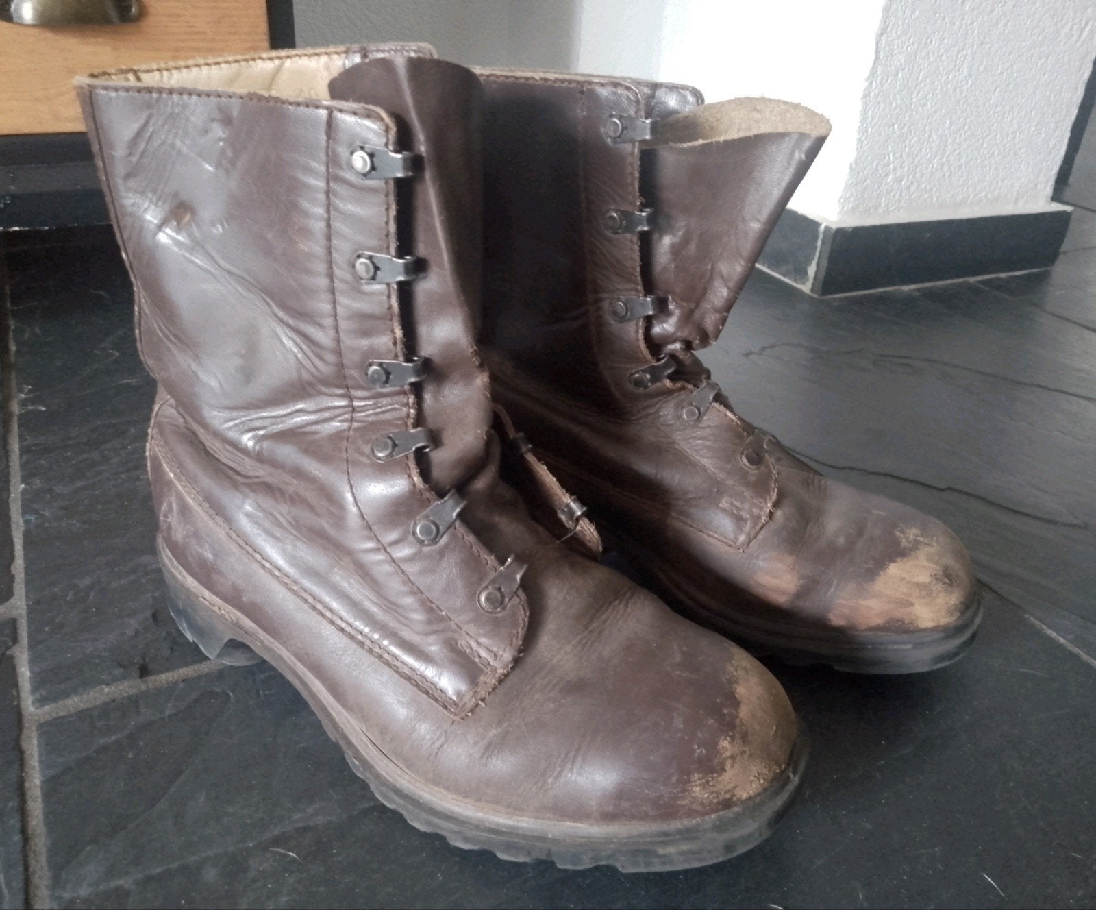 LEGER KISTJES  BOOTS - Bruine Leren schoenen 40, Ophalen of Verzenden, Landmacht, Nederland, Kleding of Schoenen