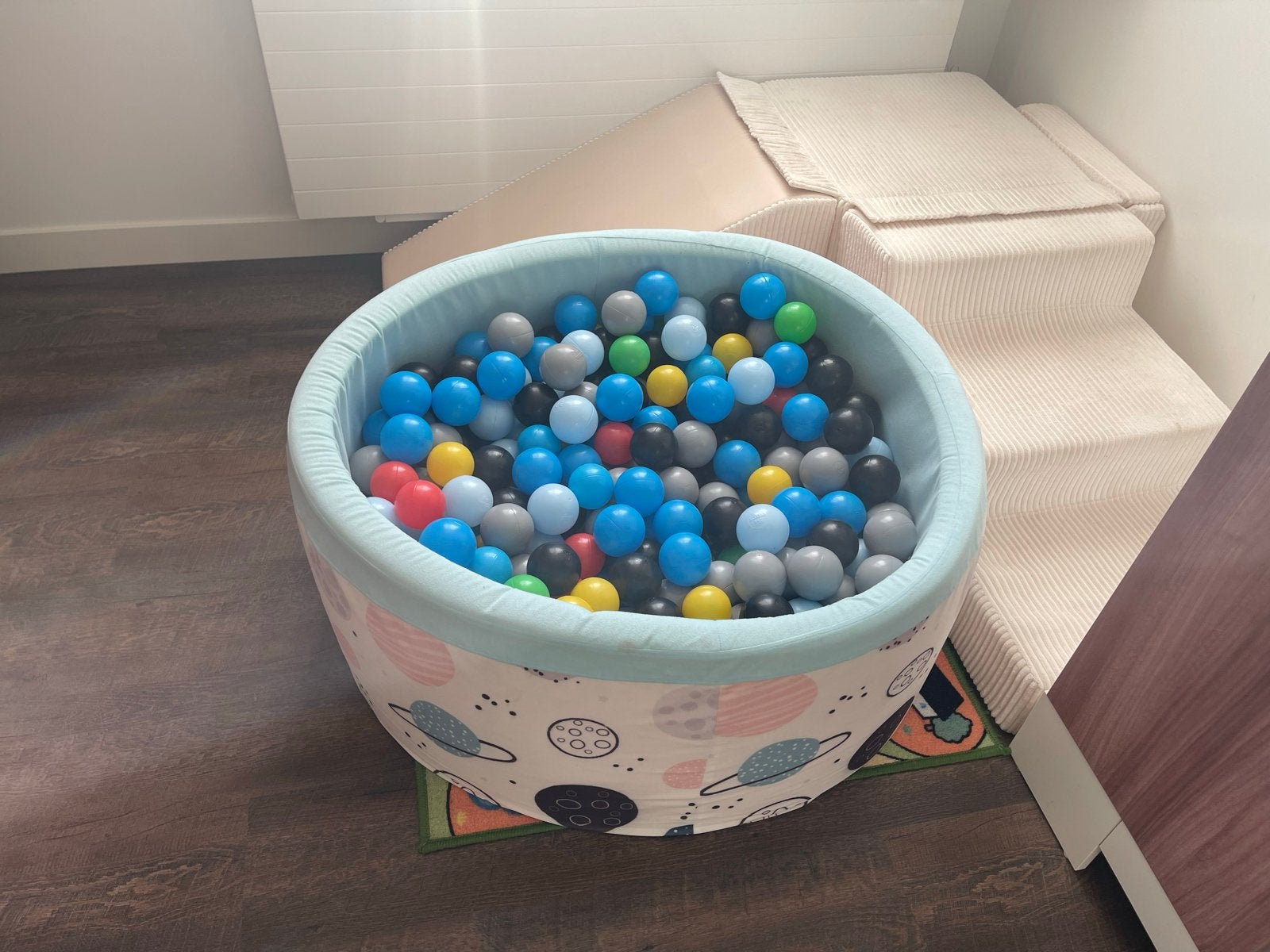Ballenbak met ballen, Ophalen, Zo goed als nieuw, Jongen of Meisje