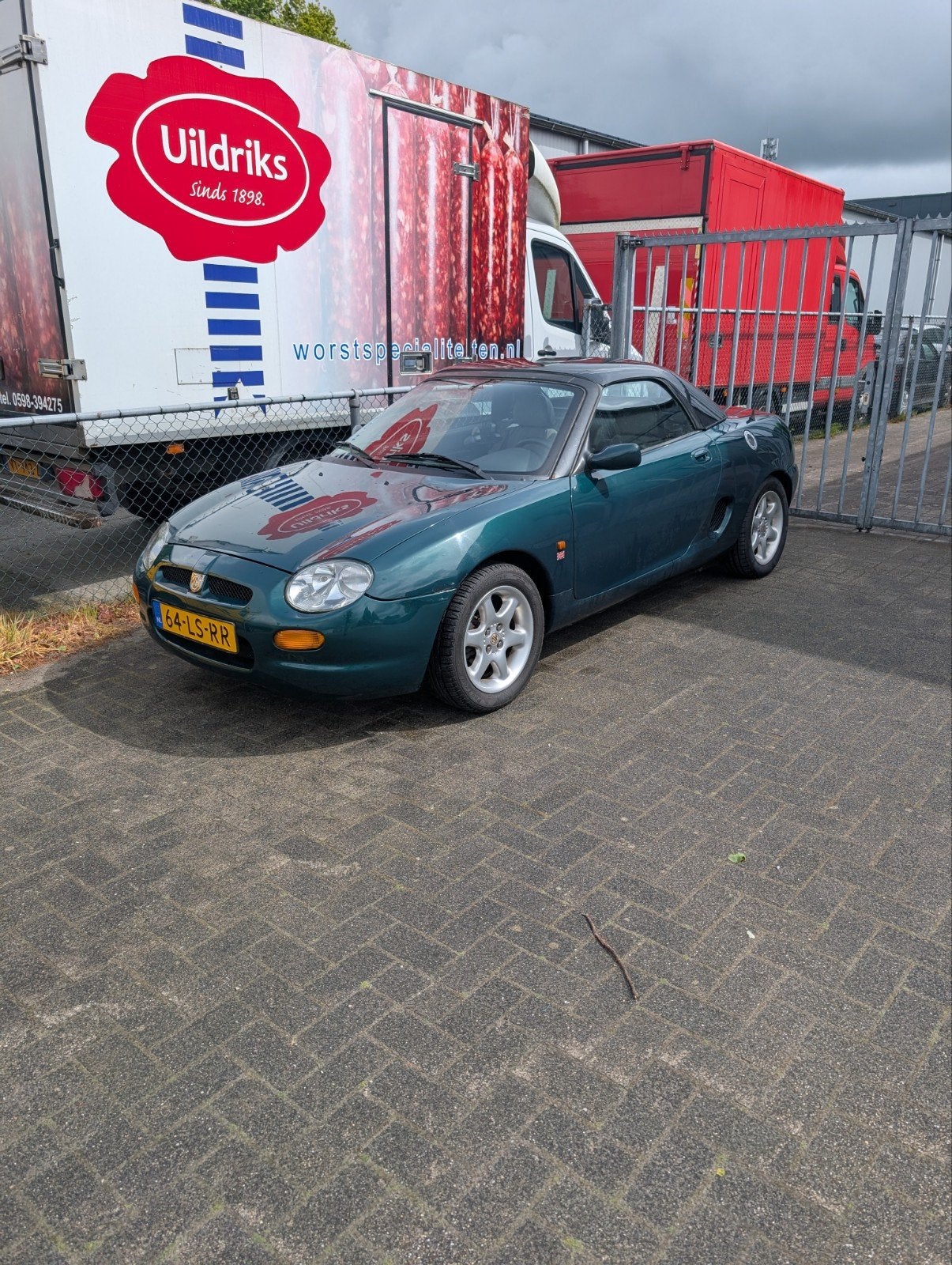 MG F 1.8 I 1997 gereviseerde ophanging en cilinderkop!, Auto's, Achterwielaandrijving, 4 cilinders, Cabriolet, Grijs