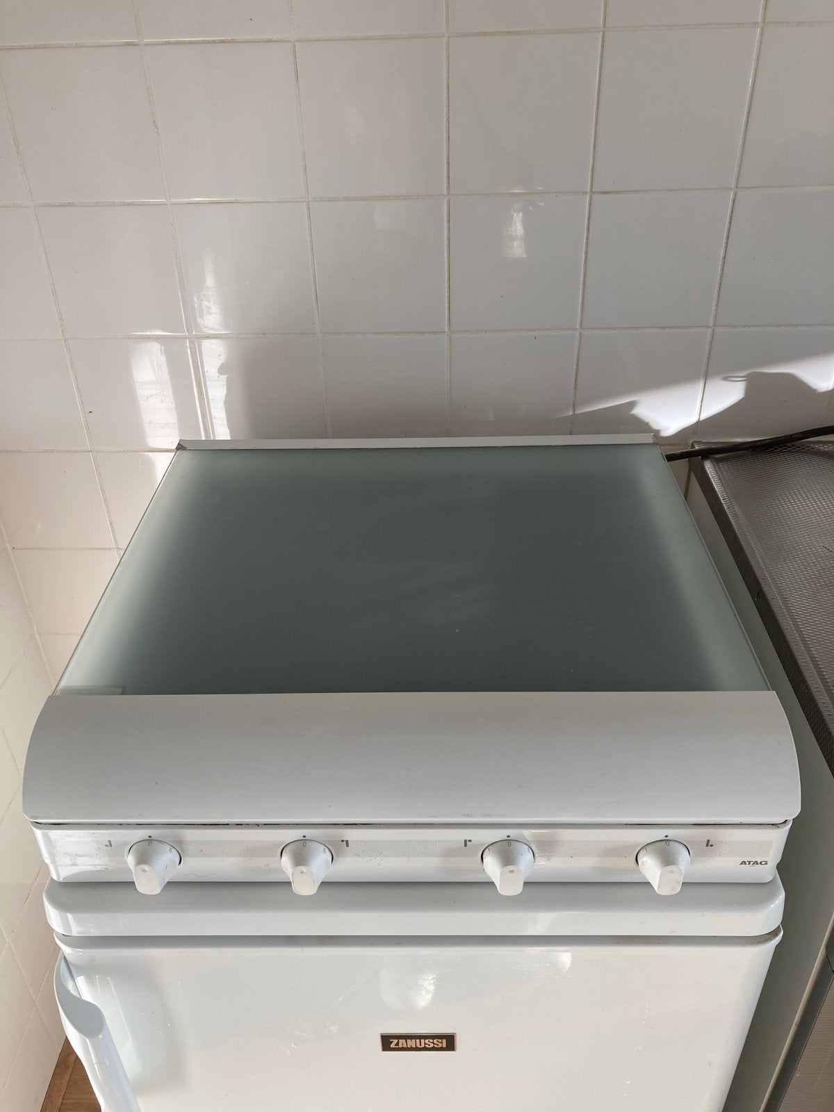 Zanussi vrijstaande kookplaat met 4 kookzones, Gebruikt, 60 cm of meer, Keramisch, Vrijstaand