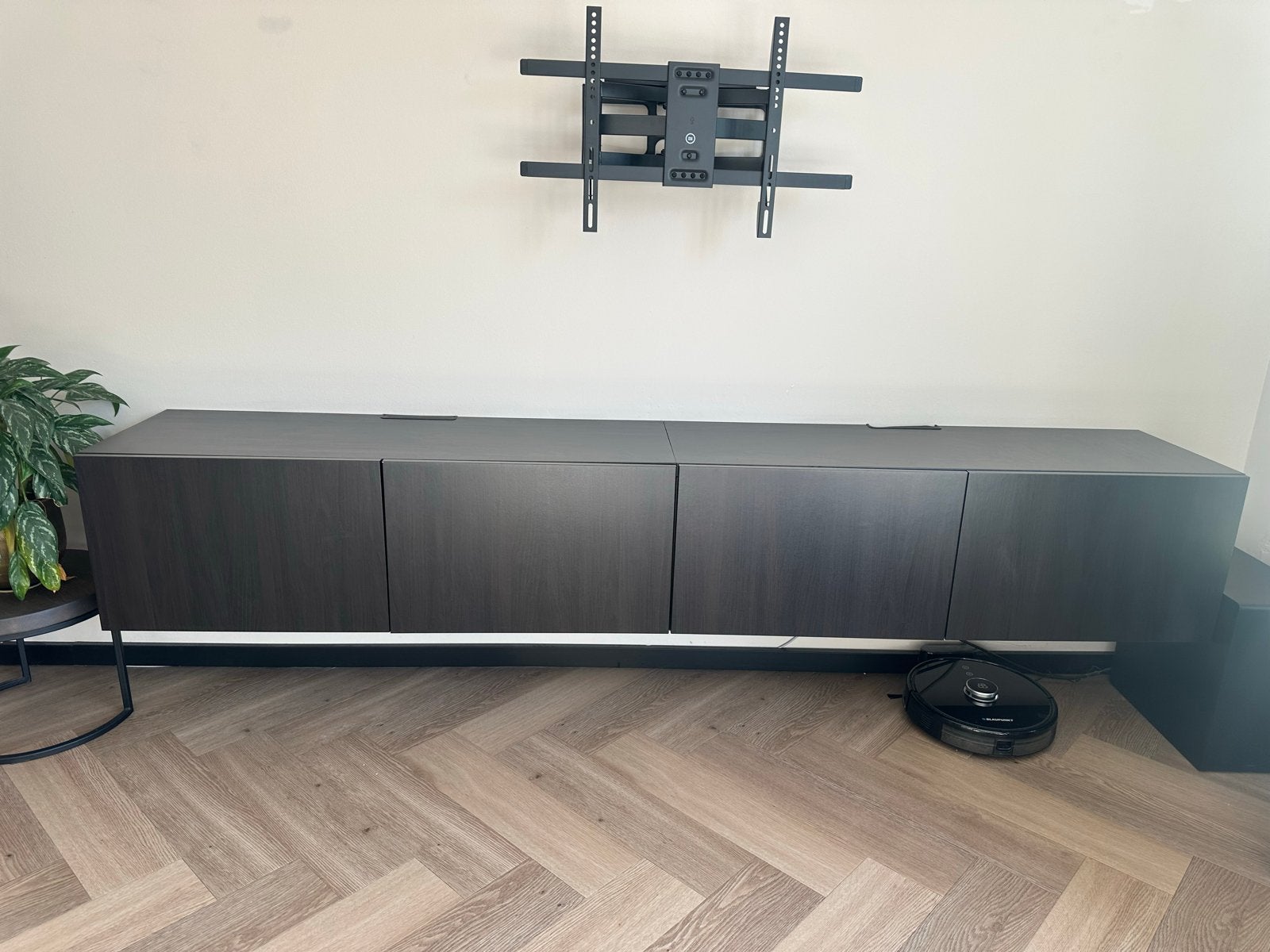 2x IKEA Bestå tv meubel zwart/bruin 120x42x38 cm, Huis en Inrichting, Ophalen, Gebruikt, 100 tot 150 cm, Minder dan 100 cm