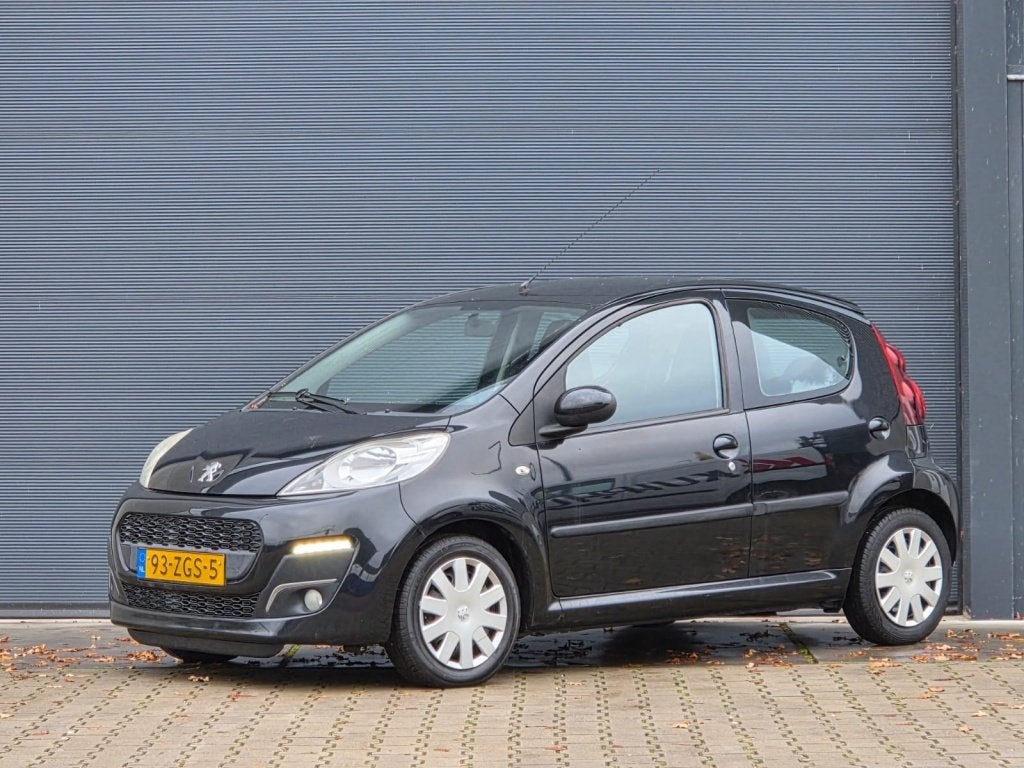 Peugeot 107 1.0 Active nap airco apk 11'2026 (bj 2012), Auto's, Peugeot, Voorwielaandrijving, Gebruikt, 4 stoelen, Origineel Nederlands