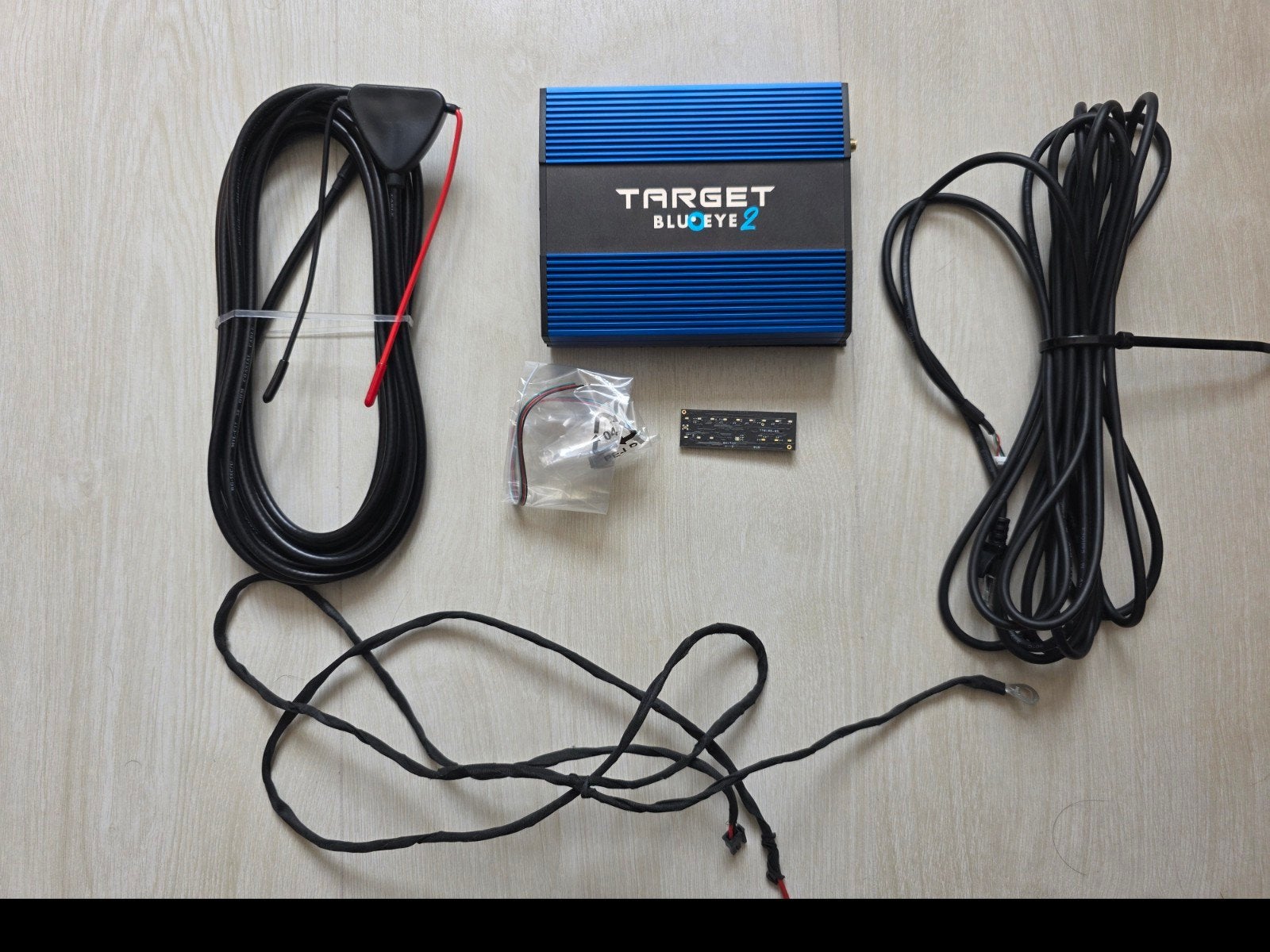 Target Blu Eye 2 met LED display en VCD dipool antenne, Auto diversen, Ophalen of Verzenden, Zo goed als nieuw