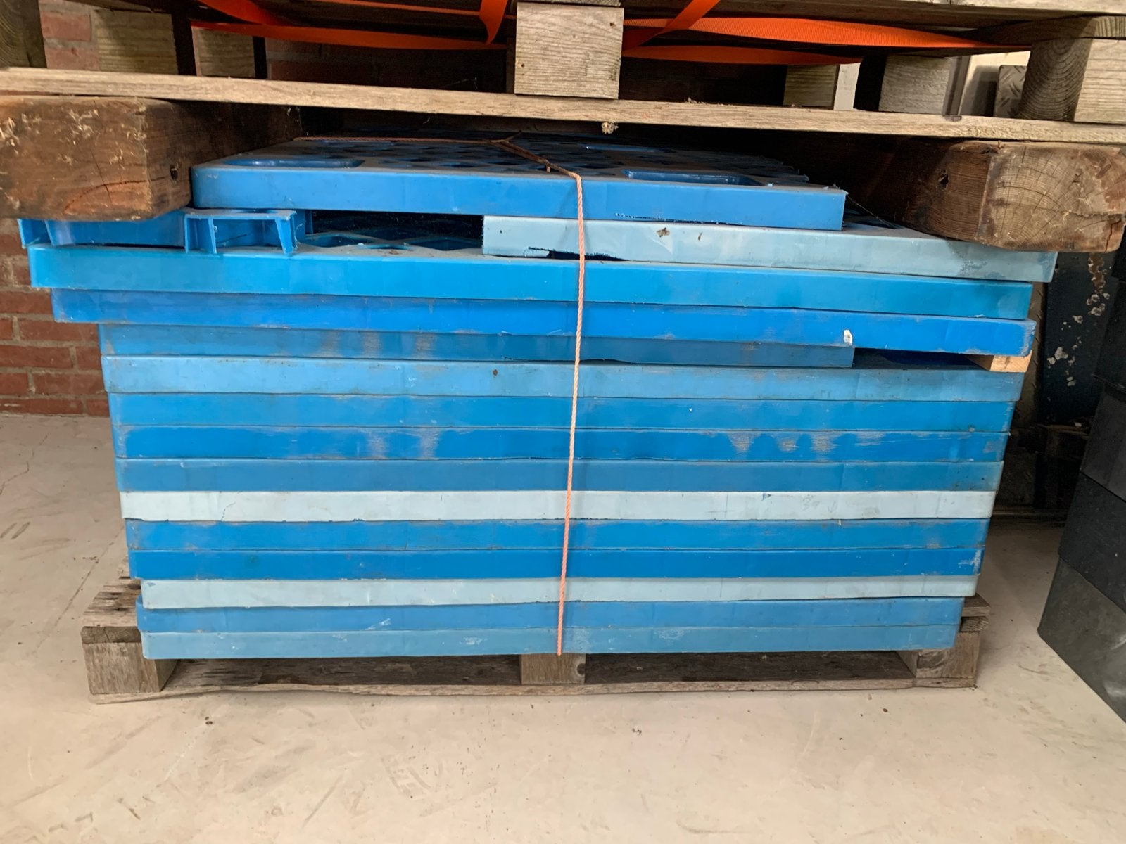 Blauwe kunststof vloerplaten in voortent, Ophalen, Gebruikt