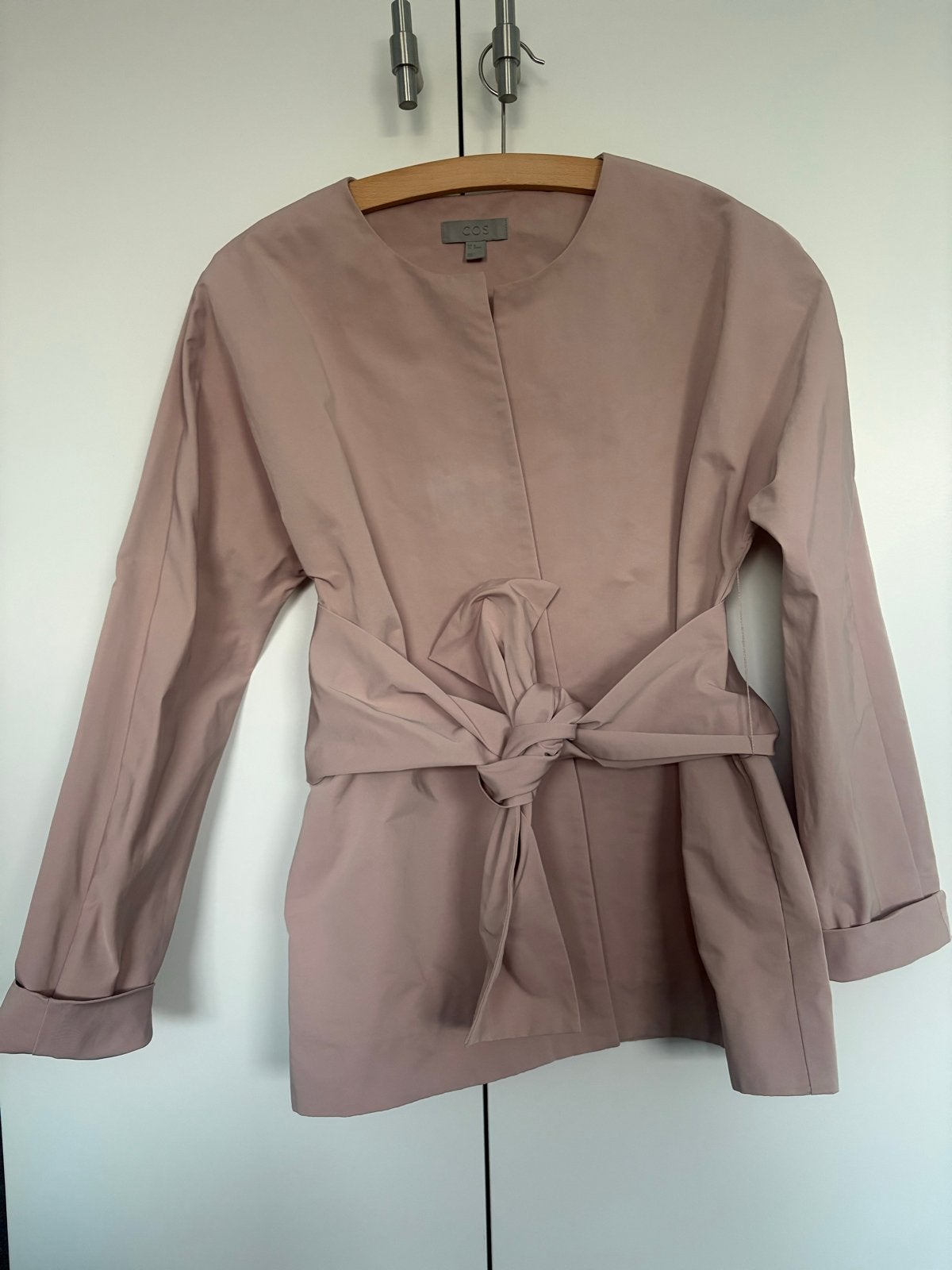 COS Oudroze Jasje/Top met Strikdetail - Maat S (36) natan, Ophalen of Verzenden, Zo goed als nieuw, Lange mouw, Roze